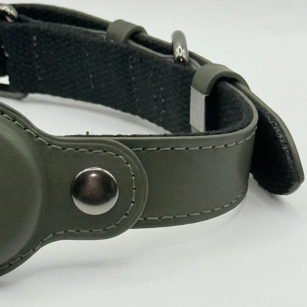 MODUS Adjustable Dog Collar with AirTag Holder Olive Green Size L 12.5-21